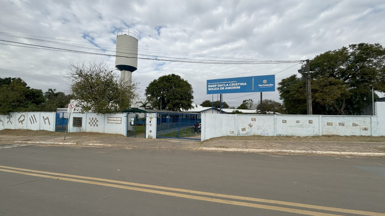 EMEF DAYLA CRISTINA SOUZA DE AMORIM