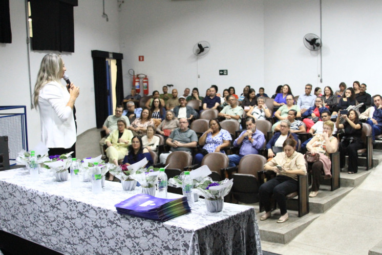 5ª Turma da Especialização “Escola-Outra” celebra formatura