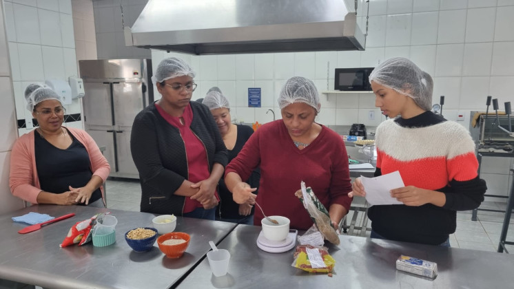 Quitutes juninos saudáveis e de baixo custo são tema de oficina culinária no Novo Ângulo
