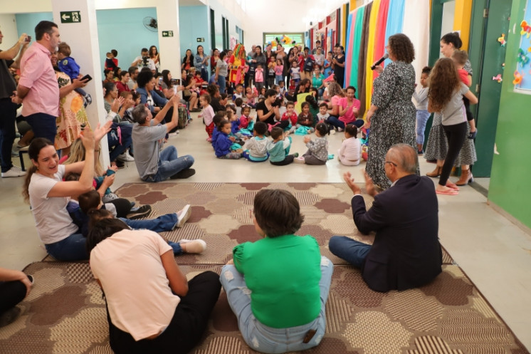 “Hortolendo nas escolas” incentiva a leitura entre estudantes de Hortolândia