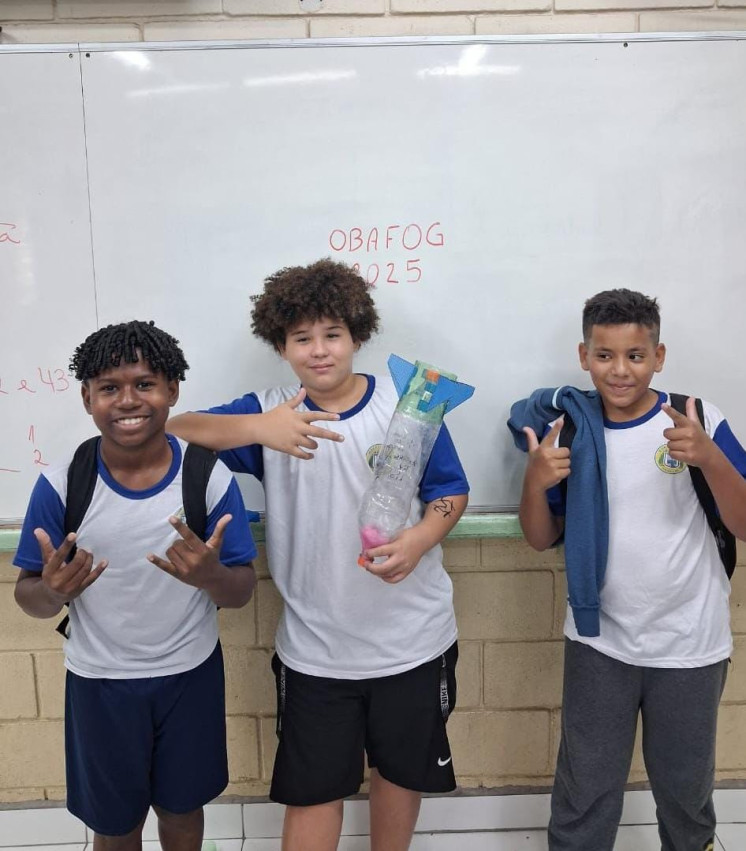Estudantes da Emef Taquara Branca realizam lançamento de foguetes para Olimpíada