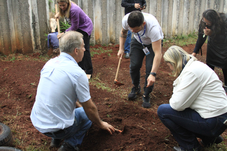 Hortolândia capacita gestores escolares e entidades em oficina de cultivo e manejo de hortas