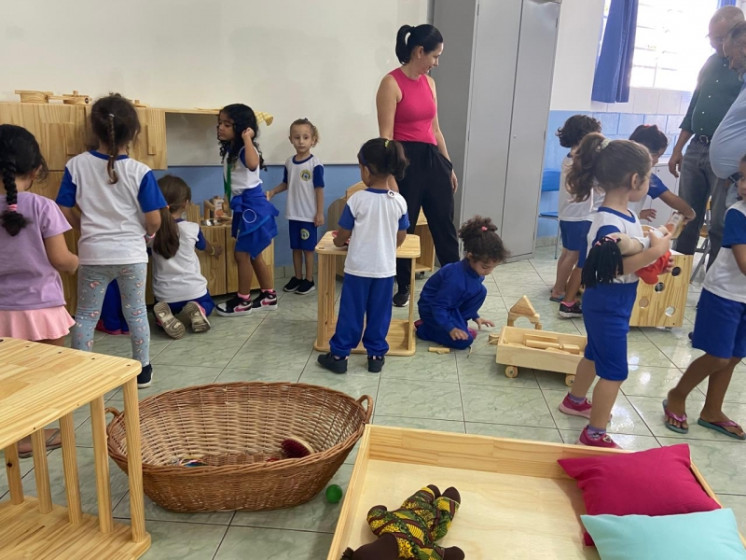 Escolas da Educação Infantil de Hortolândia recebem novos brinquedos pedagógicos