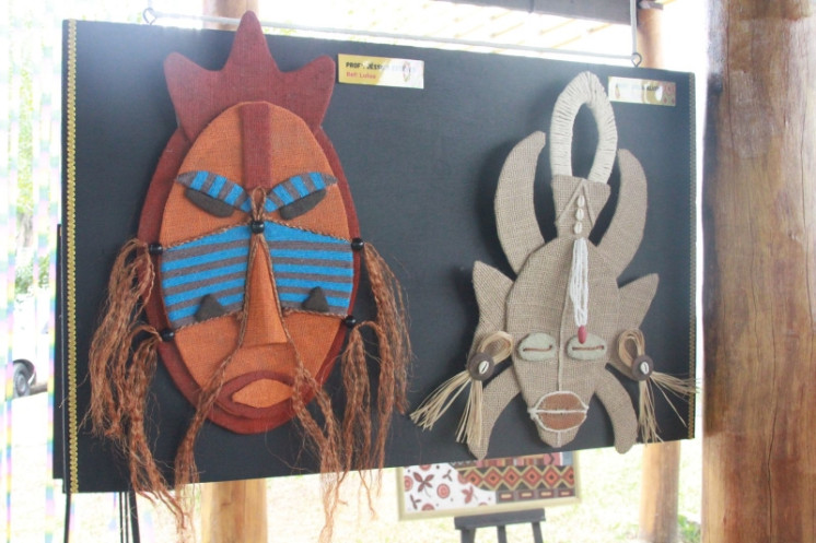 ﻿ Acervo de máscaras africanas começa ser exposto em escolas municipais de Hortolândia