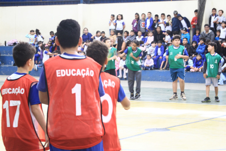 Estudantes municipais disputam Torneio de Queimada