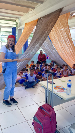 SESSÃO SIMULTÂNEA DE LEITURA NA ESCOLA