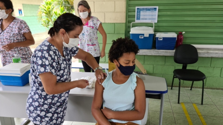 Para agilizar vacinação em crianças até 11 anos, escolas municipais participam de mutirão da vacina contra a Covid-19