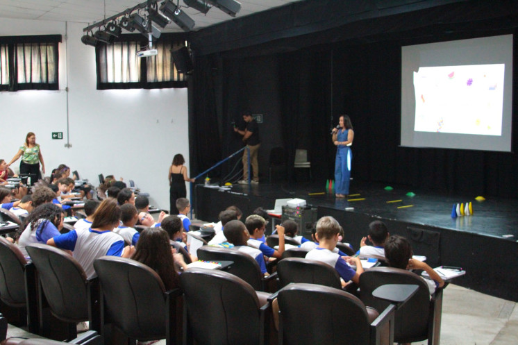 Palestra sobre diversidade e inclusão sensibiliza estudantes de Hortolândia sobre a empatia