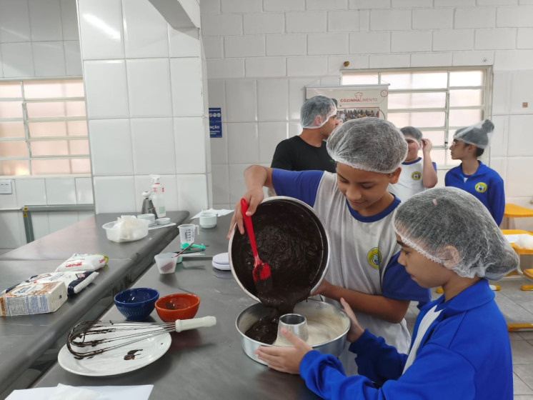 Hortolândia divulga ebook com receitas de comidas saudáveis