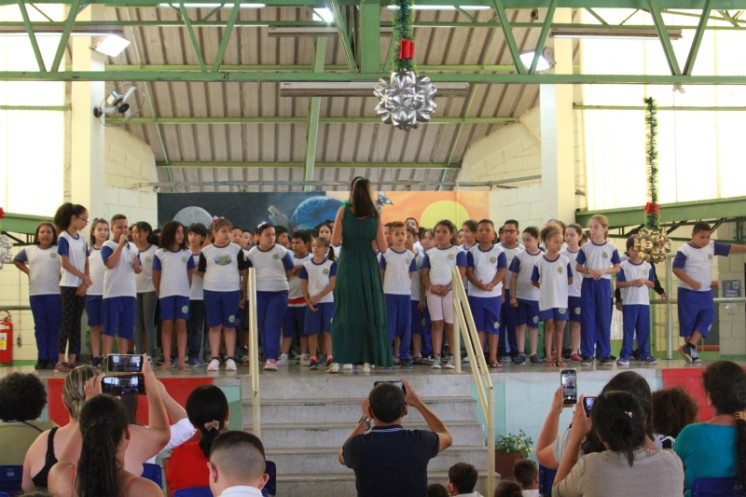 Escola municipal lança programa de educação musical para estudantes do período integral