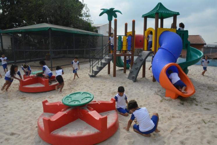 Troca de brinquedos dos parquinhos das escolas de Hortolândia chega ao Cier
